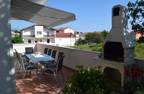 Banjol Apartment | Comfortable and spacious apartment with terrace Rab (A-12383-a)