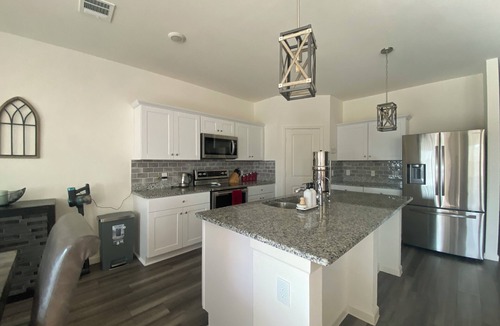 Rosenberg House | Comfortable and Stylish Richmond Residence—Home away Home