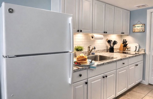 Wildwood Crest Condo | Comfortable and clean OCEAN FRONT condo in beautiful Wildwood Crest