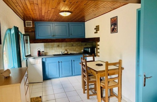 Montbolo Apartment | Comfortable apartment with parking and pets allowed in Arles-sur-Tech