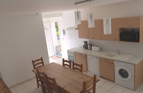 Ayros-Arbouix Apartment | Comfortable apartment with fenced garden - Gavarnie Valley