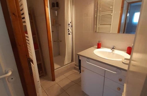 Esquieze-Sere Apartment | Comfortable apartment in LUZ SAINT SAUVEUR,
