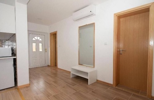 Dreznik Grad Apartment | Comfortable apartment near Plitvice Lakes with terrace and garage.