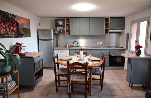 Port-Vendres Apartment | Comfortable apartment in a quiet neighbourhood