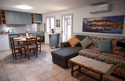 Port-Vendres Apartment | Comfortable apartment in a quiet neighbourhood
