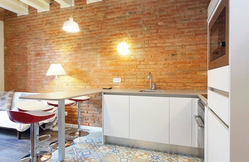 El Poble-sec Apartment | Comfortable apartment in Elkano