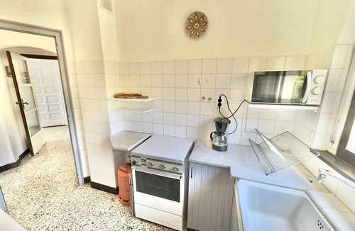 Almadraba-Canyelles Apartment | Comfortable apartment 140m from the beach with air conditioning and terrace