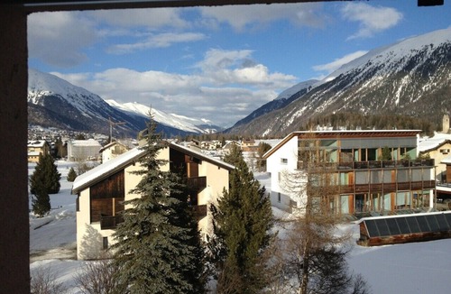 Celerina-Schlarigna Apartment | Comfortable apartment tastefully decorated with views of the valley - Engadine/Celerina
