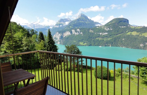 Ruetli Apartment | Comfortable apartment in a unique location directly above Lake Lucerne