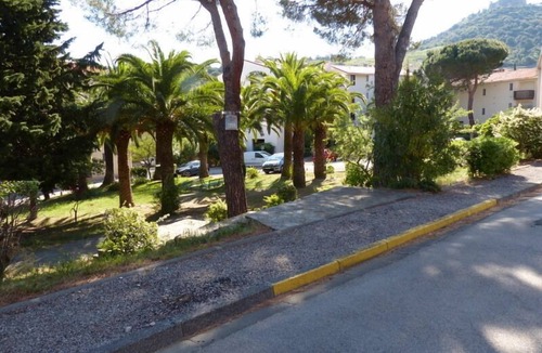 Collioure Apartment | Comfortable apartment 200m from the beach and 600m from the center