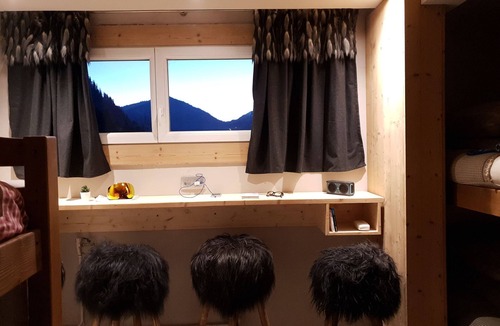 Montriond Apartment | Comfortable apartment in a contrasting décor between modernity and tradition.