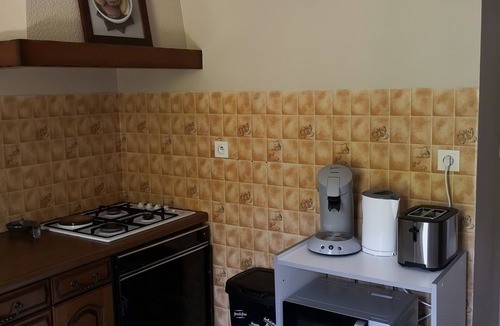 Treignac Apartment | Comfortable apartment in a haven of greenery.