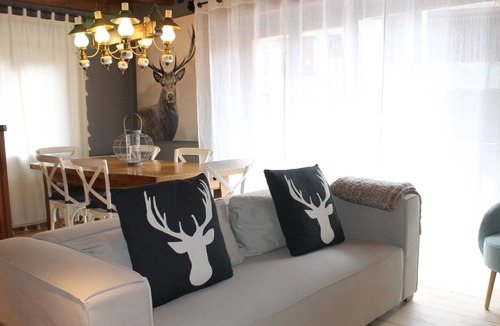 Arties Apartment | Comfortable apartment in Arties for 5 people. WIRELESS
