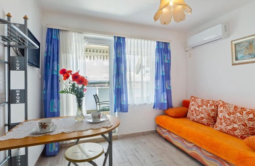 Jadranovo Apartment | Comfortable Apartment in Jadranovo near Seabeach