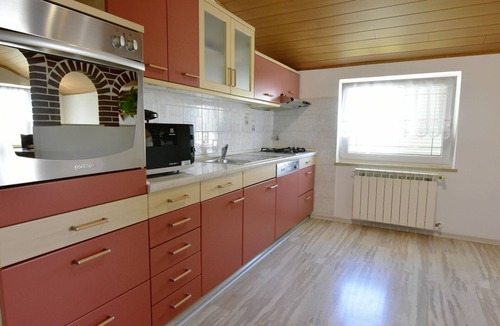 Valica Apartment | Comfortable apartment in Valizza-Umag, surrounded by greenery, air conditioned, WiFi
