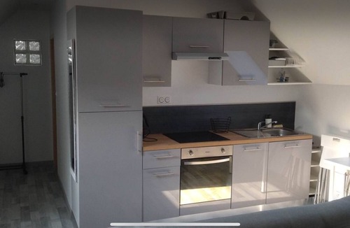 Mardie Apartment | Comfortable apartment with garden access and weights room