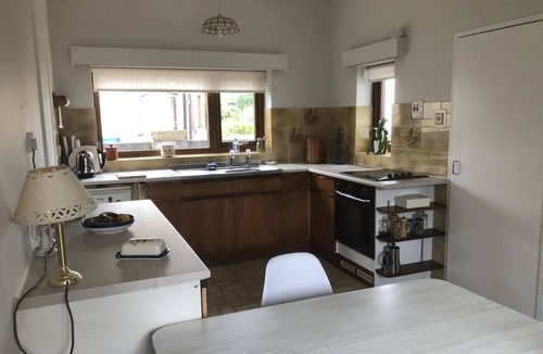 Coleford House | Comfortable architect designed retro style bungalow, easy access