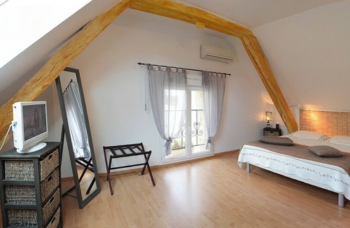 Cublac Bed & Breakfast | Comfortable bed and breakfast