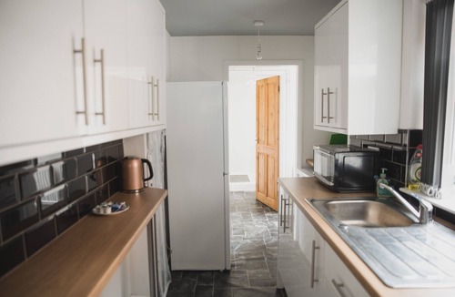 Aylestone House | Comfortable Big House in Leicester