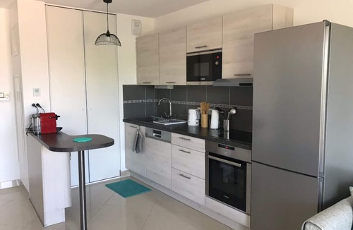 Gruissan Apartment | Comfortable & Bright luxury Flat