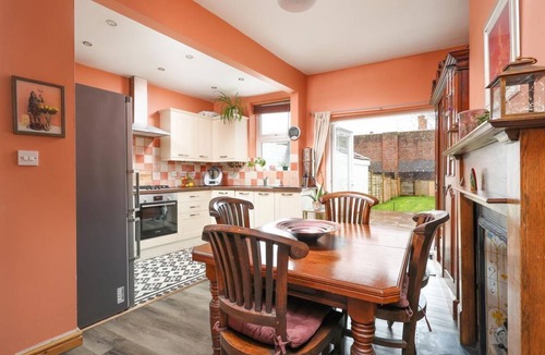 Horfield House | Comfortable Bristol Escape near Gloucester Road
