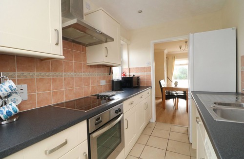Padstow Ski Chalet | Comfortable bungalow near several sandy beaches.