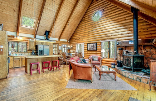 Divide House | Comfortable cabin home w/wood fireplace, mountain views, National Forest access