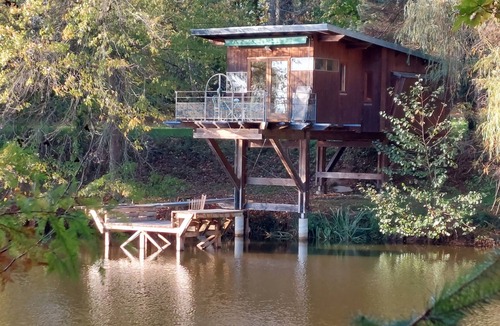 Villefavard Cabin | Comfortable cabin over a pond, private access, pontoon.