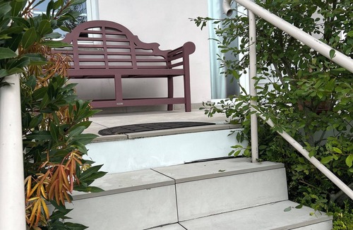 Etaples Apartment | Comfortable Canche Bay accommodation, free parking, pets welcome, bicycle garage