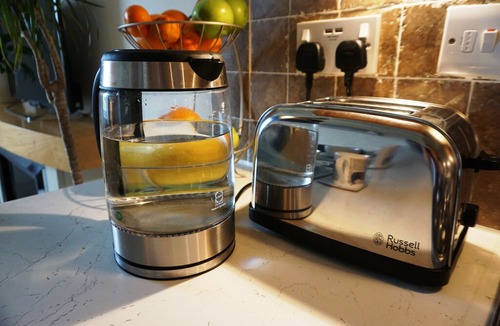 West End Apartment | Comfortable Central West End Suite