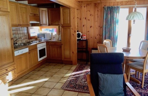 Saleinaz Ski Chalet | Comfortable chalet in an idyllic area. Fenced garden. Dogs accepted.