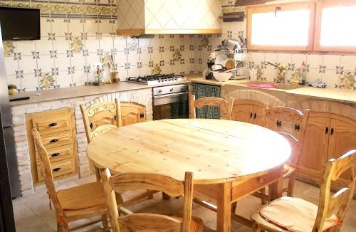Masdenverge Ski Chalet | Comfortable Chalet in Masdenverge with Private Pool