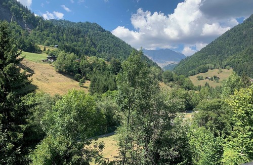 Flumet Ski Chalet | Comfortable chalet with panoramic view of the Aravis mountain range