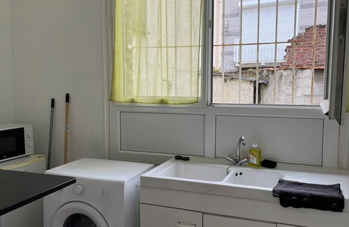 Anatole France Danton Apartment | Comfortable city center studio near train station