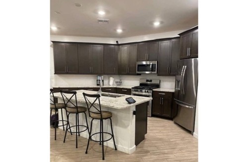 Sunset Farms House | Comfortable, Clean, Spacious 4 bedroom with Pool
