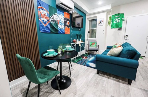 East Parkside Apartment | Comfortable, clean, and fully equipped for short or extended stays. Enjoy a hassle-free experience in a well-located, professionally managed space—perfect for work or relaxation.