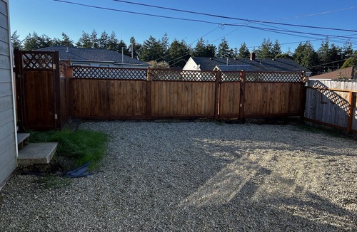 North Bend House | Comfortable Coastal Home for the weekend!