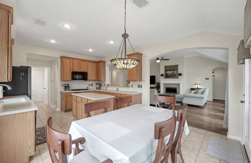 College Park House | Comfortable Conroe Retreat | Pet Friendly | ~40 Min to NRG Stadium World Cup Games