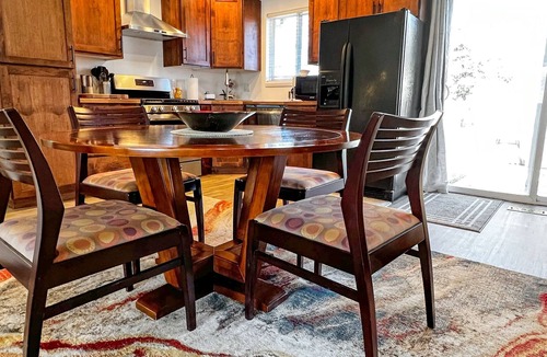 Hillcrest House | Comfortable, Convenient & Super Close to Everything