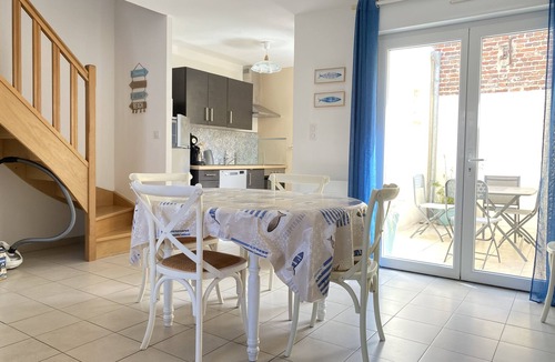 Rang-du-Fliers House | Comfortable cottage with enclosed parking