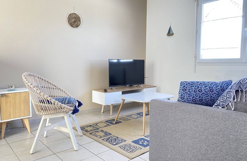 Rang-du-Fliers House | Comfortable cottage with enclosed parking