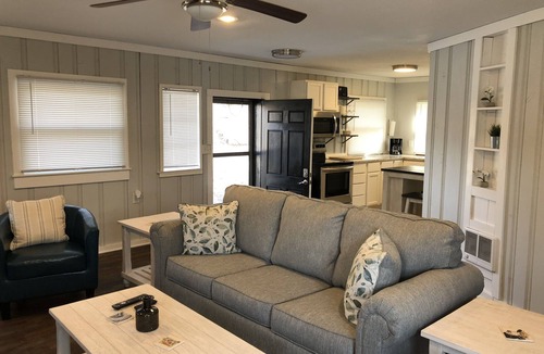 Sunset Hills Cottage | Comfortable Cottage Just Blocks From KU Campus