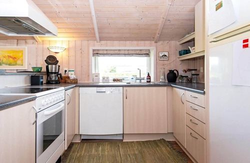 Fjellerup Strand House | Comfortable Cottage with Large Grounds - By Traum Ferienwohnungen