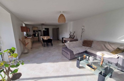 Sauvigny House | Comfortable country house