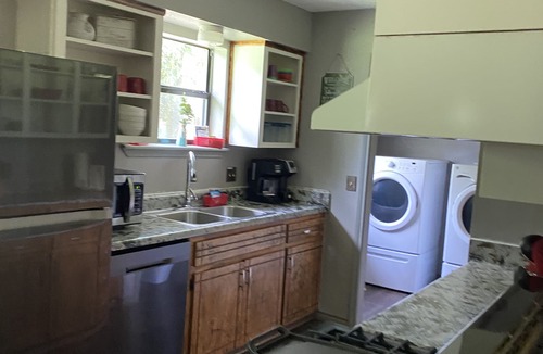 Smithville House | Comfortable country home. Sleeps 10