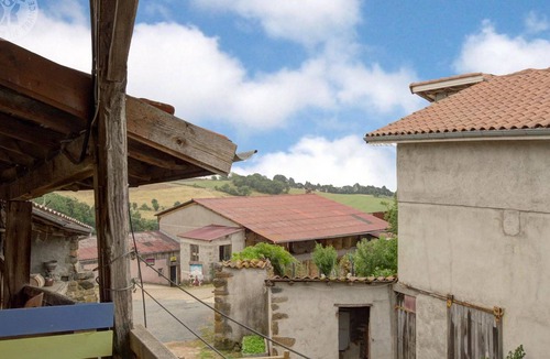 Cremeaux Cottage | Comfortable countryside cottage with terrace