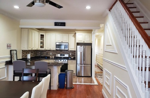 Queens Apartment | Comfortable Cribs Duplex luxury apartments