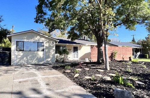 Arden-Arcade House | Comfortable elegance - Minutes to shopping