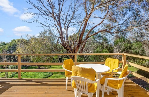 Encounter Bay House | Comfortable Elevated Holiday Home