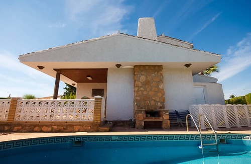 Dehesa de Campoamor Villa | Comfortable family-friendly villa. Own garden and pool. WiFi.